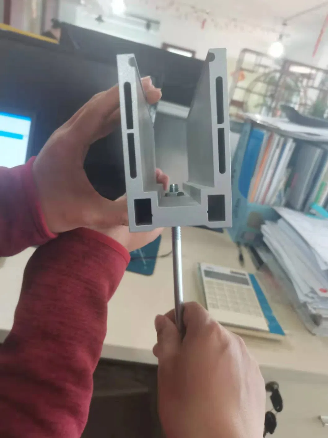 F Forma de aluminio El perfil de balaustrada de canal U con panel de vidrio laminado