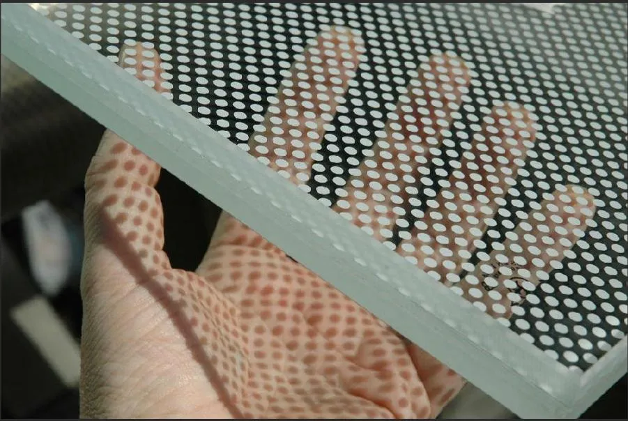 Vidrio laminado templado de 17.52 mm bajo de hierro bajo
