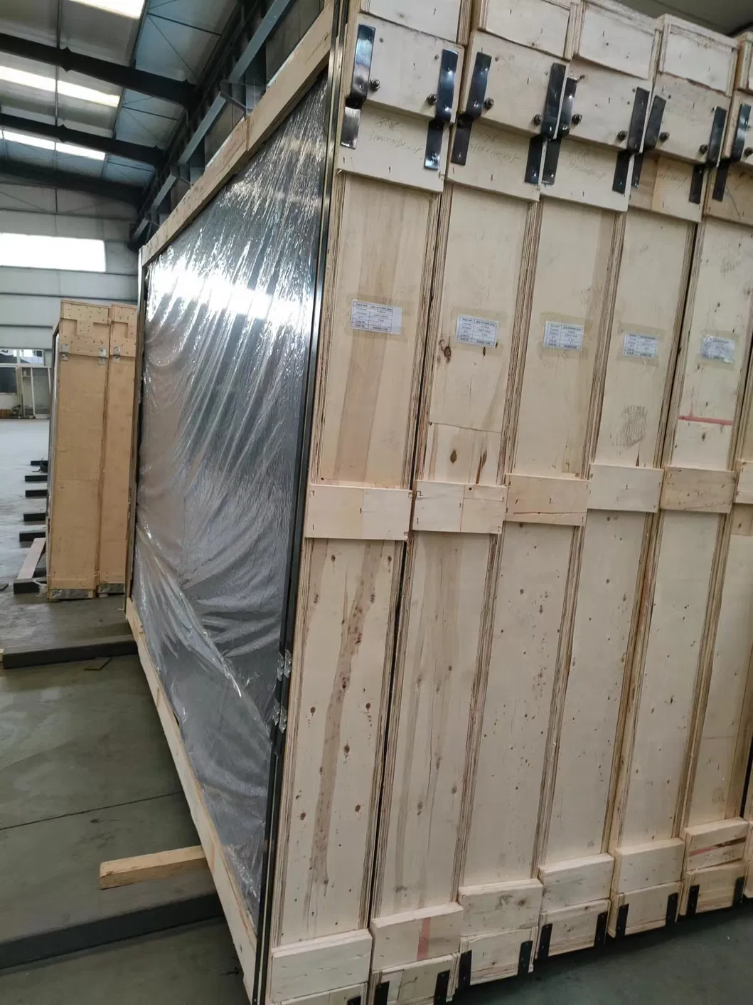Vidrio laminado de borde pulido y te&ntilde;ido 4.38 mm-21.52 mm