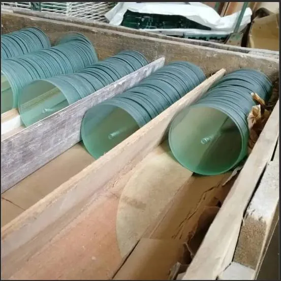 Vidrio flotador templado de tama&ntilde;o peque&ntilde;o con borde biselado pulido plano