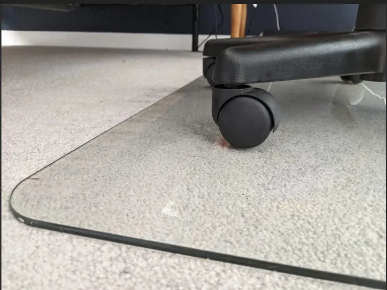 Metera de escritorio de silla de vidrio templado gris de oficina para alfombras y piso de madera dura